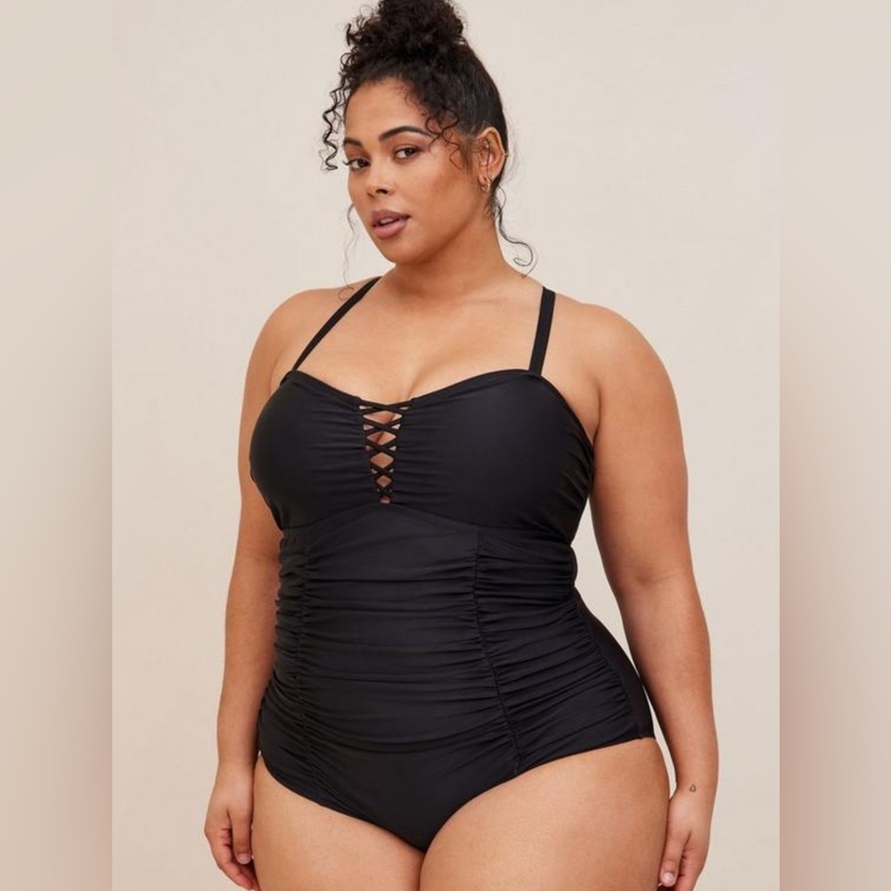 NWT TORRID Wireless Lattice One-Piece Swimsuit Deep Black Women’s Plus 2X 2
